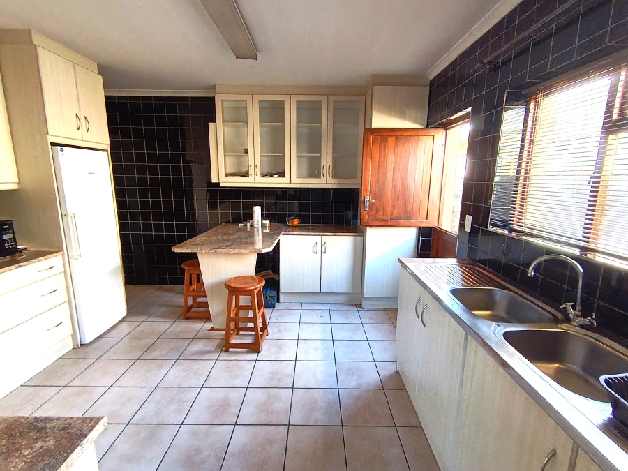 To Let 4 Bedroom Property for Rent in Southfork Western Cape